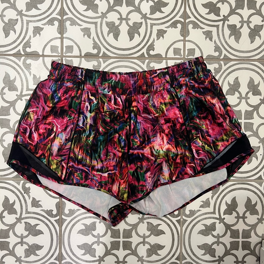 Lululemon size 12 shorts 4in